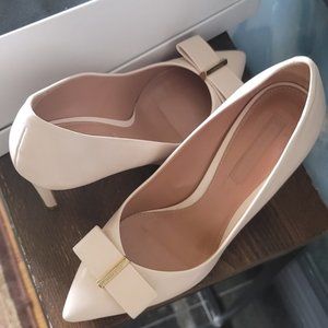 Hugo Boss Soft Pink All Leather Pump